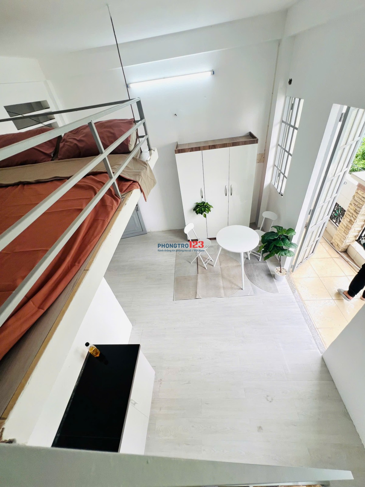 PHÒNG CÓ GÁC BAN CÔNG PHÚ NHUẬN GIÁP QUẬN BÌNH THẠNH