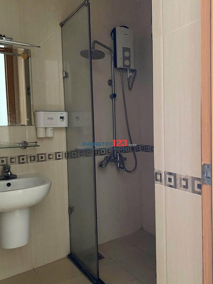 Căn hộ 3 ngủ ở Chung cư Bảy Hiền-Có nội thất giá 11tr