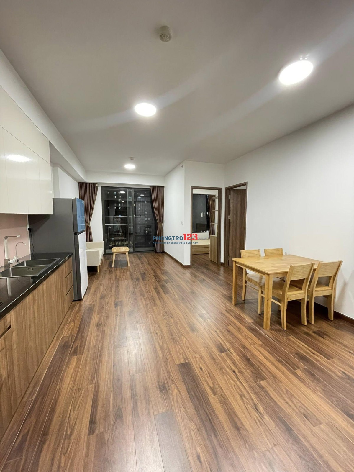 Căn hộ rộng 130m2 3p ngủ chỉ 15tr C/c Cộng Hòa Plaza, Tân Bình