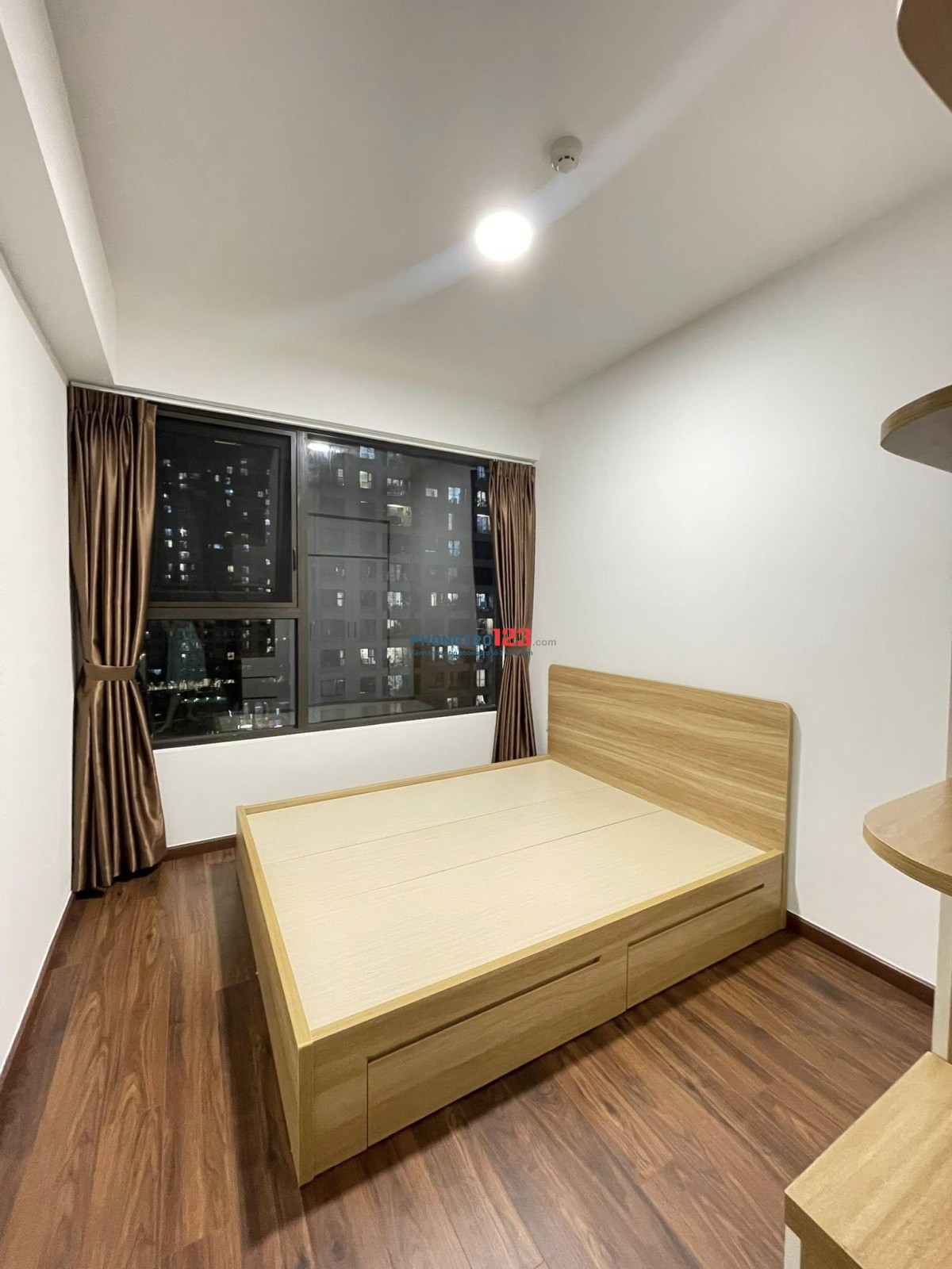 Căn hộ rộng 130m2 3p ngủ chỉ 15tr C/c Cộng Hòa Plaza, Tân Bình