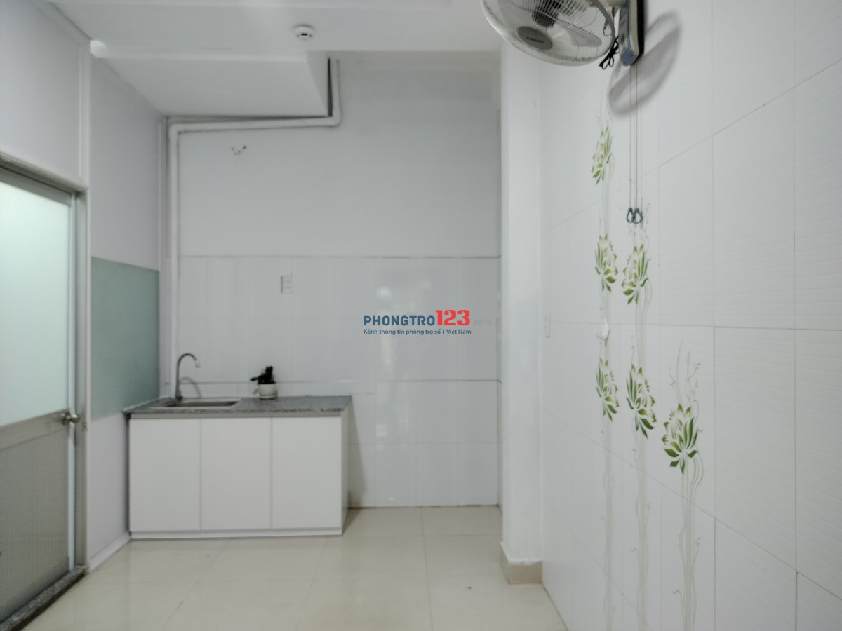 Phòng trọ mới 20m² gần khu Bàu Cát, ngã 4 Âu Cơ Kênh Tân Hoá, không chung chủ.