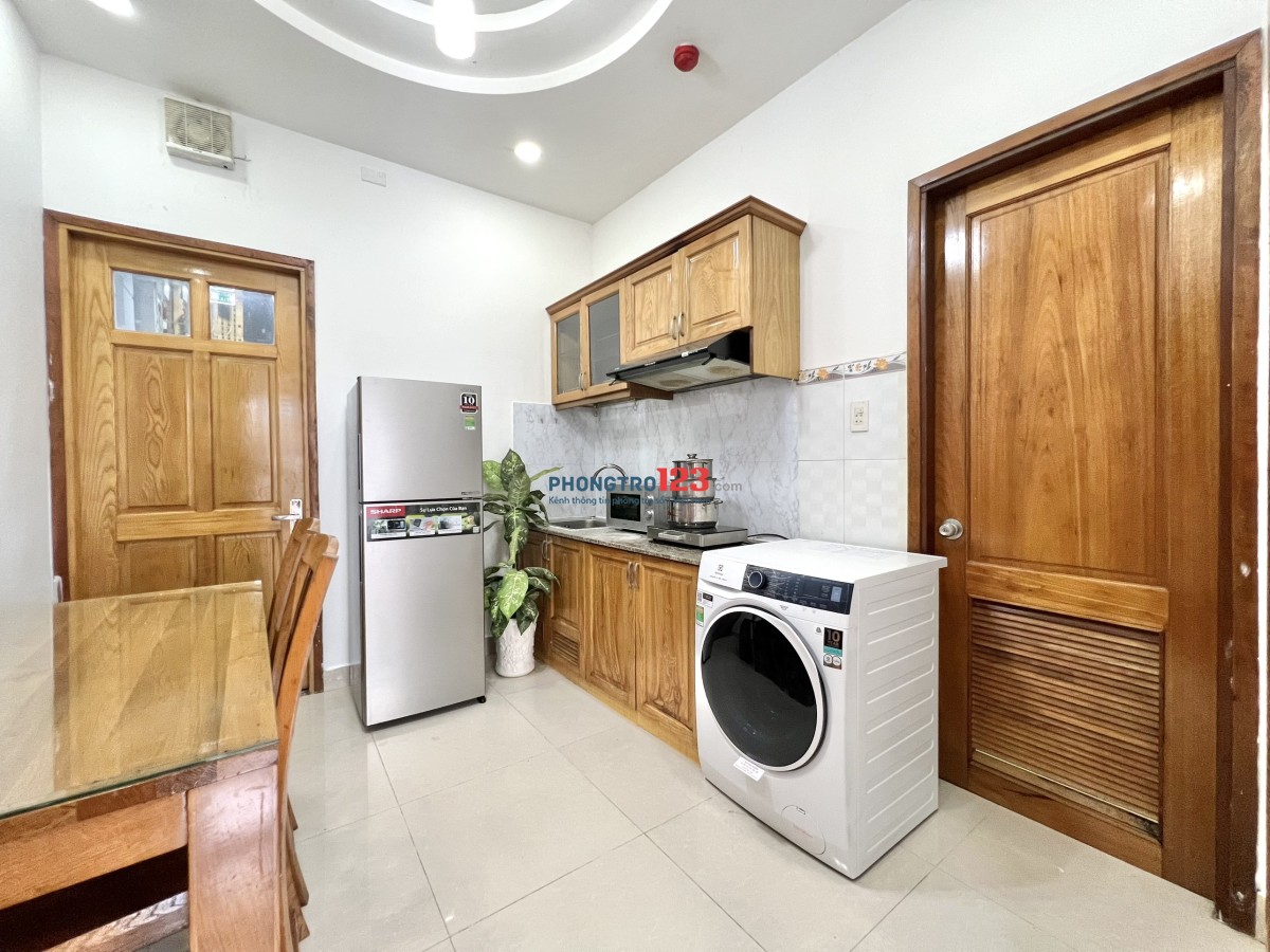 PHÒNG TÁCH BẾP BAN CÔNG GẦN CV HOÀNG VĂN THỤ