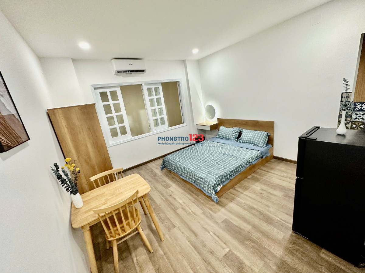 Phòng Trọ Cho Thuê Cửa Sổ Trời Full Nội Thất Hoa Hồng Phú Nhuận Gần Trường Sa Khu Phan Xích Long Q1