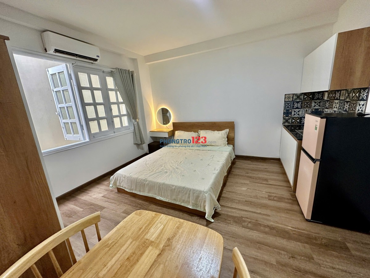 Phòng Trọ Cho Thuê Cửa Sổ Trời Full Nội Thất Hoa Hồng Phú Nhuận Gần Trường Sa Khu Phan Xích Long Q1
