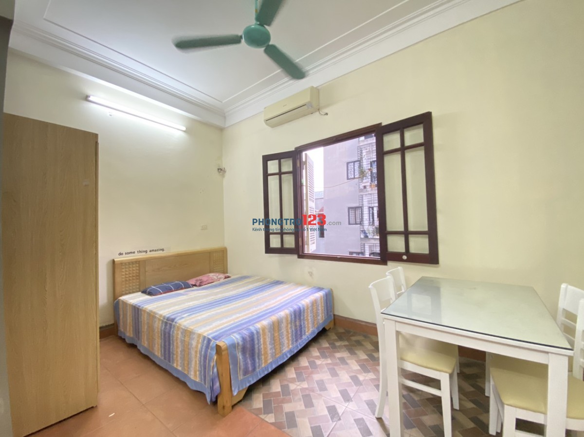 Cho thuê nhà trọ giá rẻ 3,9 tr cầu giấy đại học quốc gia, báo chí, full đồ thang máy