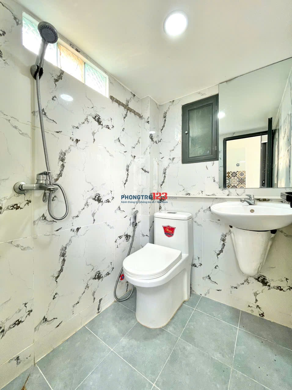 PHÒNG BAN CÔNG MỚI XÂY GẦN VÒNG XOAY LÊ ĐẠI HÀNH - LOTTE