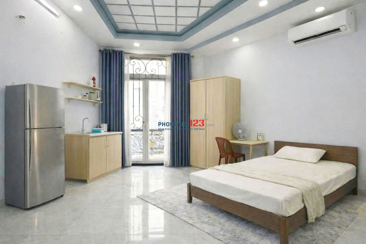 Chính chủ cho thuê phòng mới, có ban công thoáng full nội thất siêu đẹp ở gần Thống Nhất, QL1A