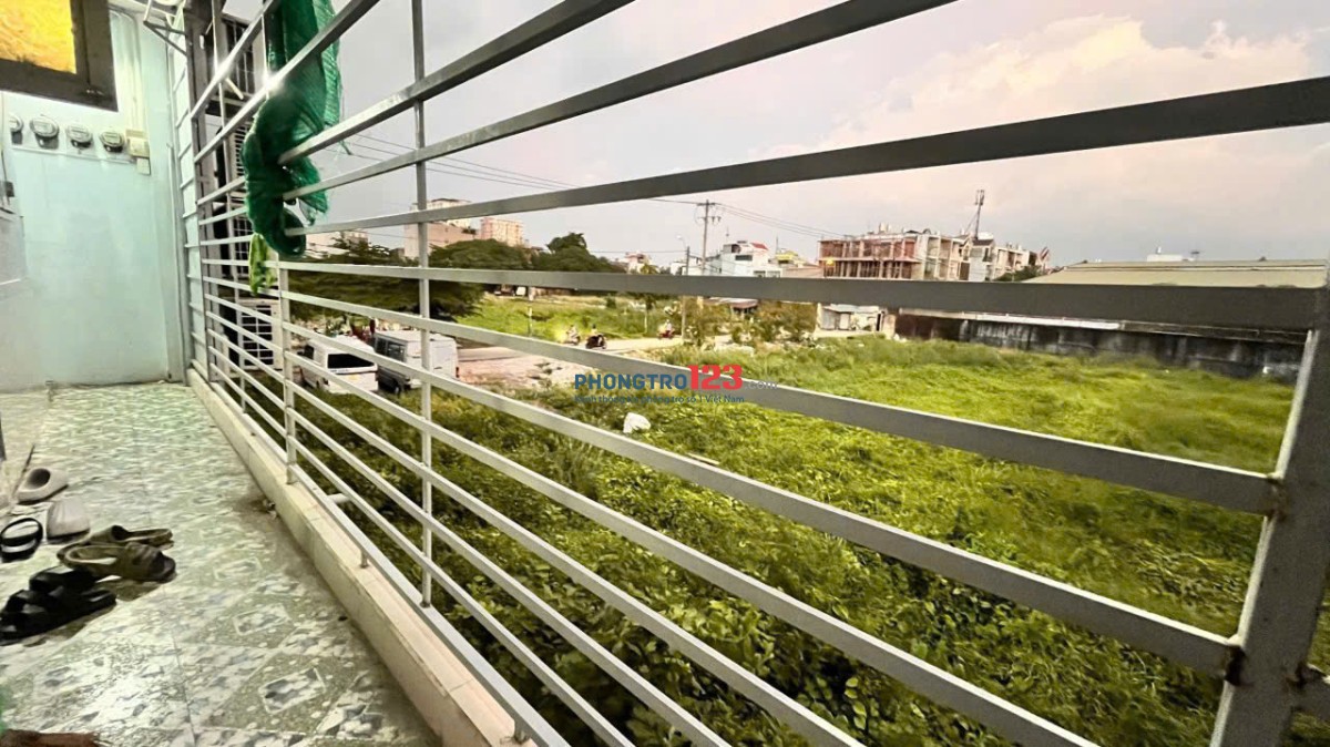 Cho thuê phòng 18m2 có máy lạnh, tolet riêng 2tr2 ( Mình cần nhượng lại phòng để về quê ăn tết )