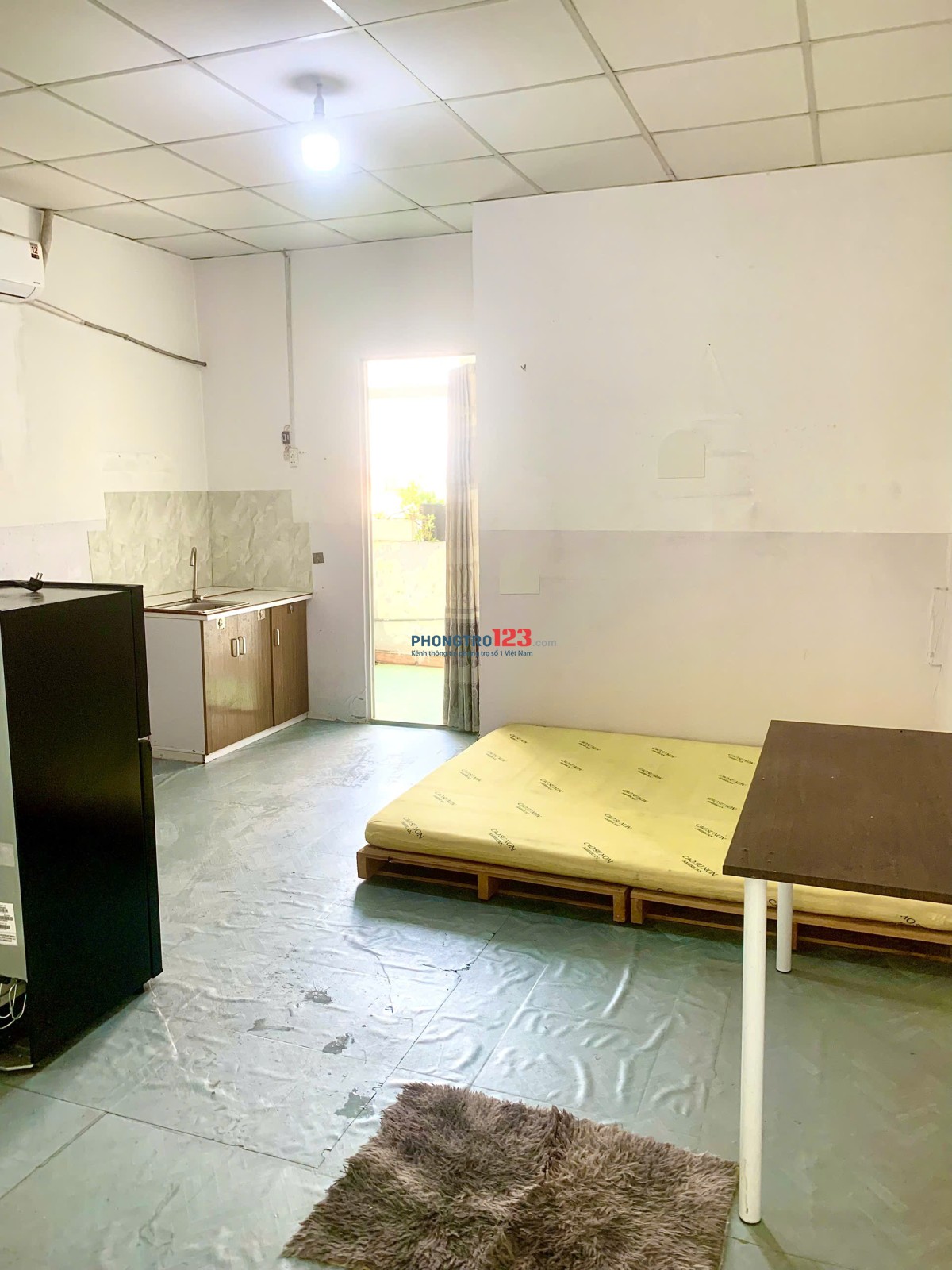 Chính chủ cho thuê phòng ban công rộng dãi thông thoáng