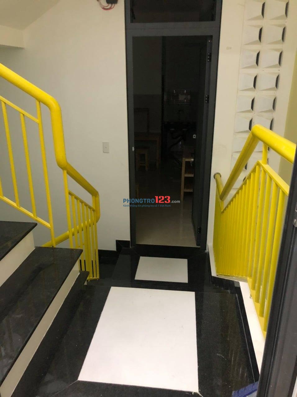 PHÒNG CHO THUÊ NỘI THẤT CƠ BẢN, WC RIÊNG, ĐI BỘ RA LOTTE MART GÒ VẤP - CHỈ 3,9 TRIỆU/THÁNG