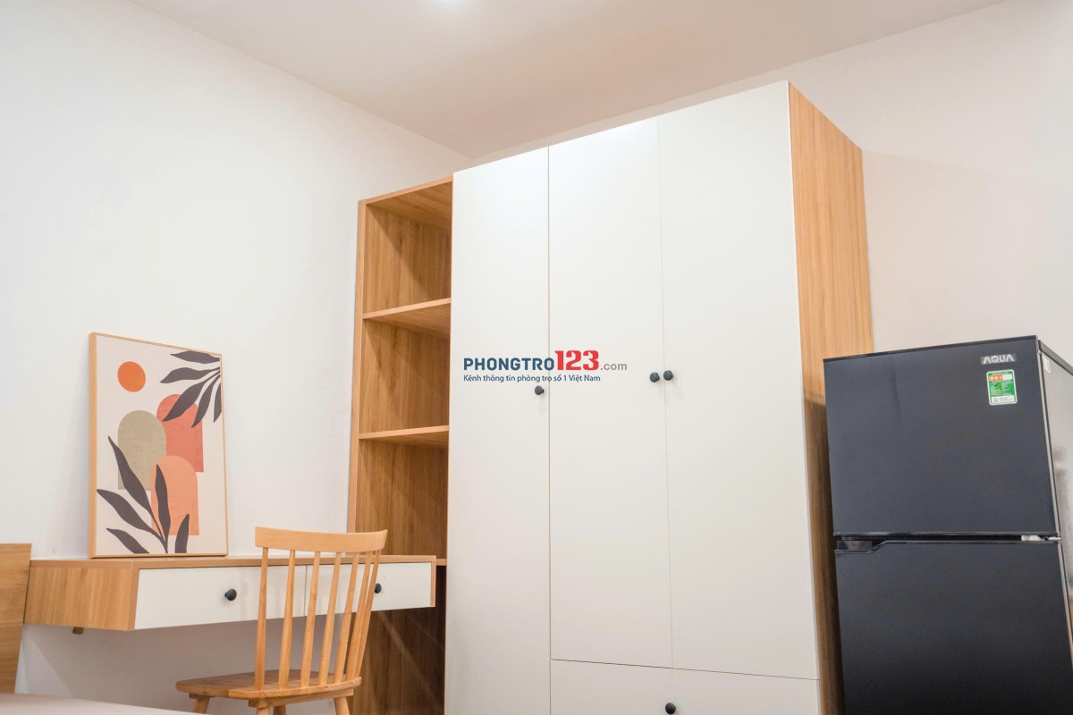 CHO THUÊ PHÒNG ĐƯỜNG NGUYỄN THỊ MINH KHAI TRUNG TÂM QUẬN 1, CÓ CỬA SỔ LỚN, CÓ SÂN RIÊNG