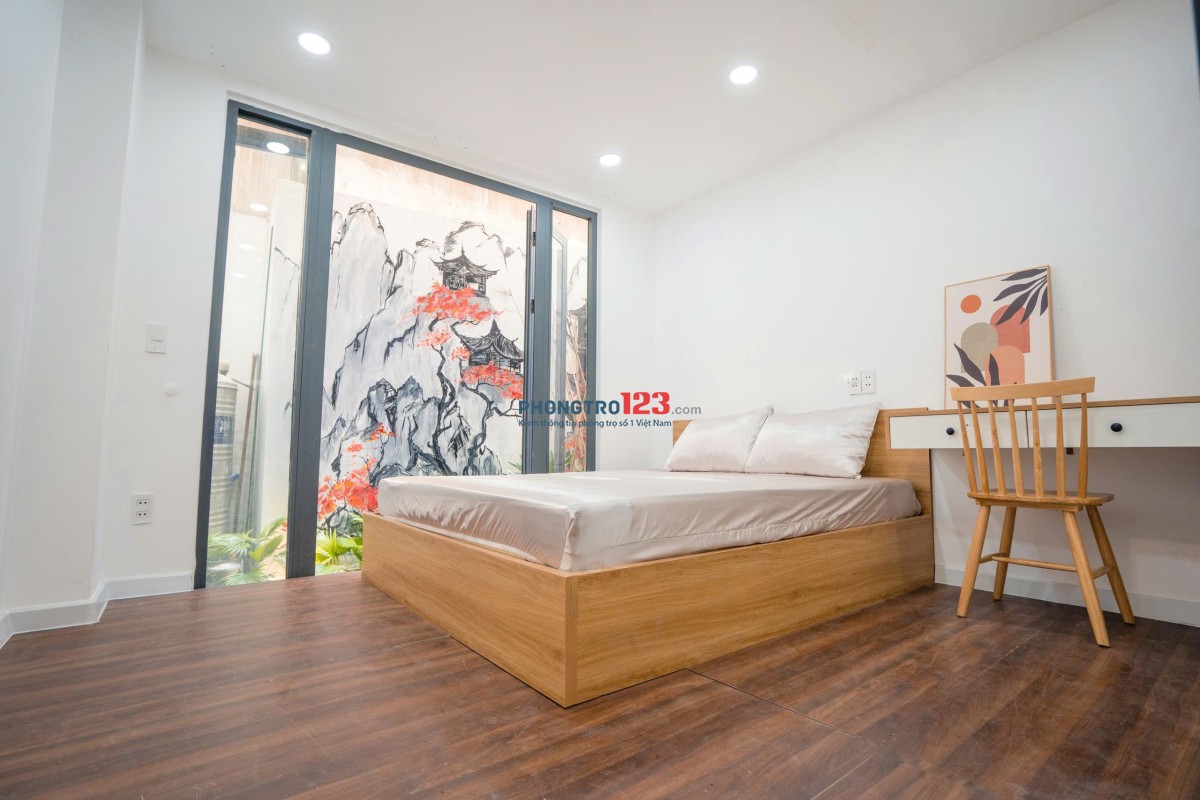 CHO THUÊ PHÒNG ĐƯỜNG NGUYỄN THỊ MINH KHAI TRUNG TÂM QUẬN 1, CÓ CỬA SỔ LỚN, CÓ SÂN RIÊNG