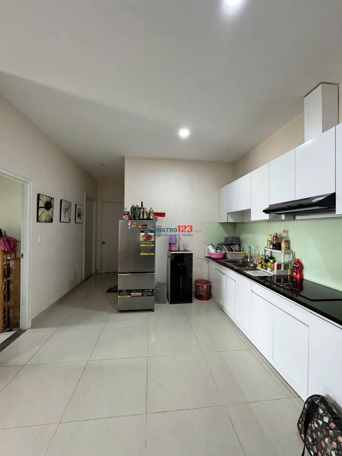 Chung cư RuBy, Tân Bình: Căn 55m2, 1p ngủ, Nội thất, ban công, 8tr