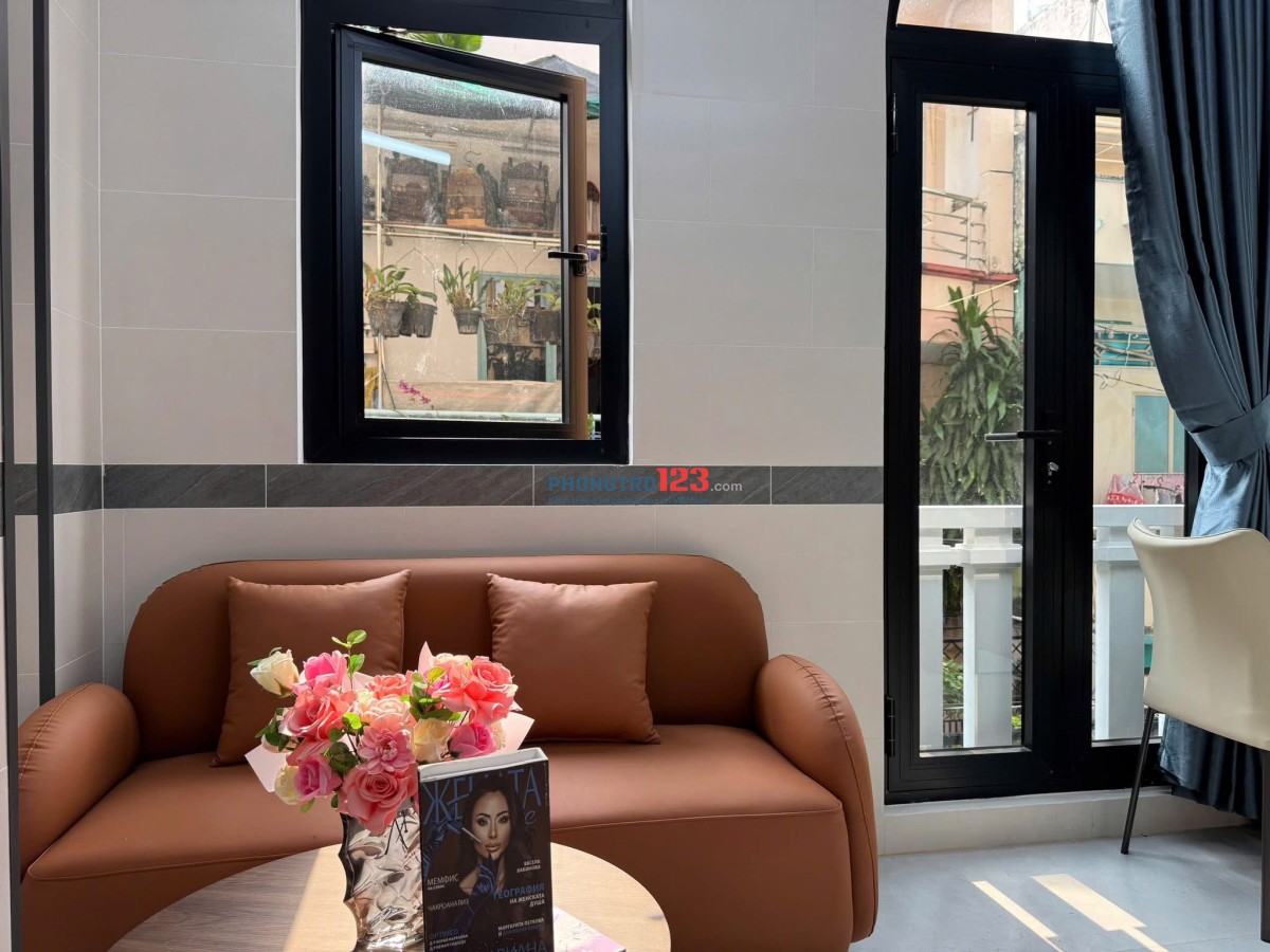 CHO THUÊ CĂN HỘ DUPLEX MỚI TOANG FULL NỘI THẤT BAN CÔNG LỚN NẰM NGAY TRUNG TÂM BÌNH THẠNH GIÁ HẠT DẺ