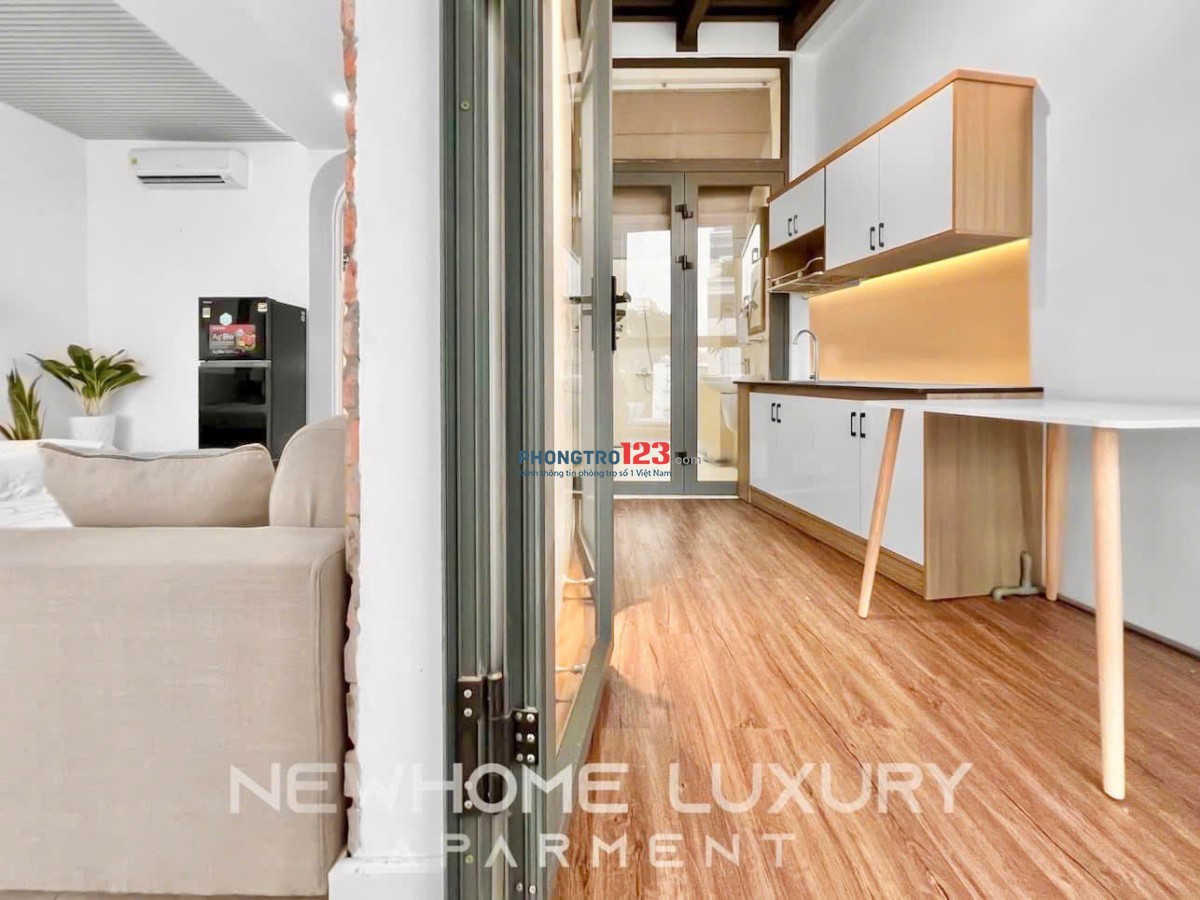 CĂN BAN CÔNG 1 PHÒNG NGỦ FULL NỘI THẤT GẦN NGAY CÔNG VIÊN HOÀNG VĂN THỤ