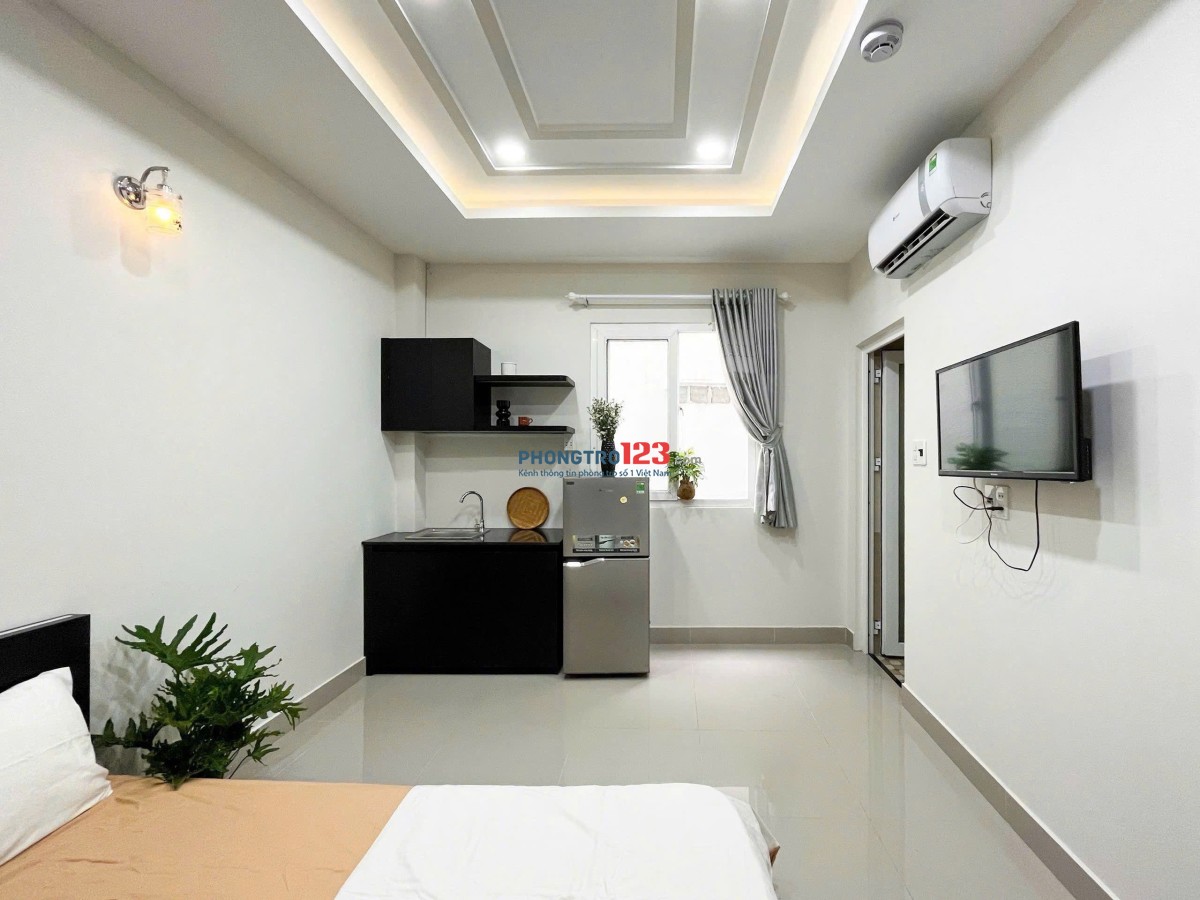 Cho Thuê Phòng gần Ngã tư Phú Nhuận ngay Phan Đăng Lưu có cửa sổ thoáng, full nội thất, thang máy