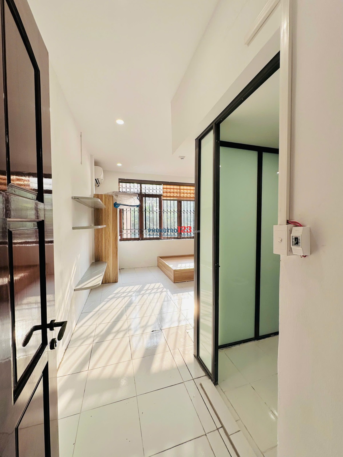 193 CHÙA BỘC - MẶT PHỐ OTO ĐỖ CỬA - FULL ĐỒ - GẦN ĐH NGÂN HÀNG, LUẬT - GIÁ TỪ 4TR5