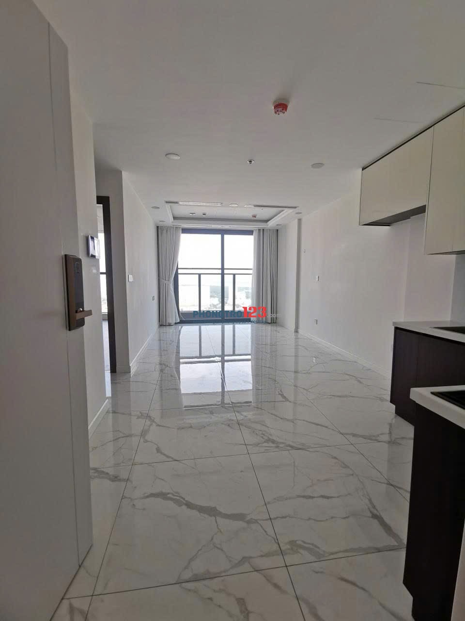 Chung cư Richmond, Nguyễn Xí, BT: 70m2, 2p ngủ, nhà mới, ban công, 12,5tr