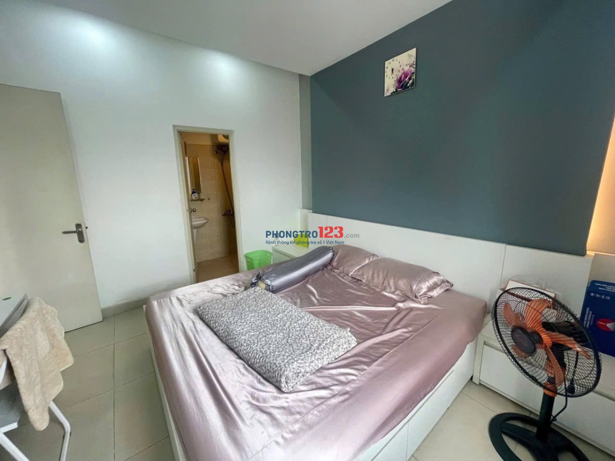 C/c Saigon Tower, Thoại Ngọc Hầu, Tân Phú : 2p ngủ,69m2, 8tr/th