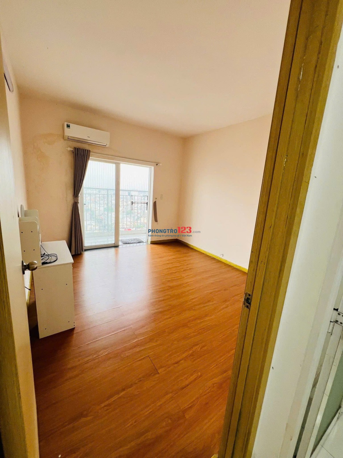 Chung cư Screc, 974A Trường Sa, Q3: 3p ngủ, NTCB, 15tr , 100m2.