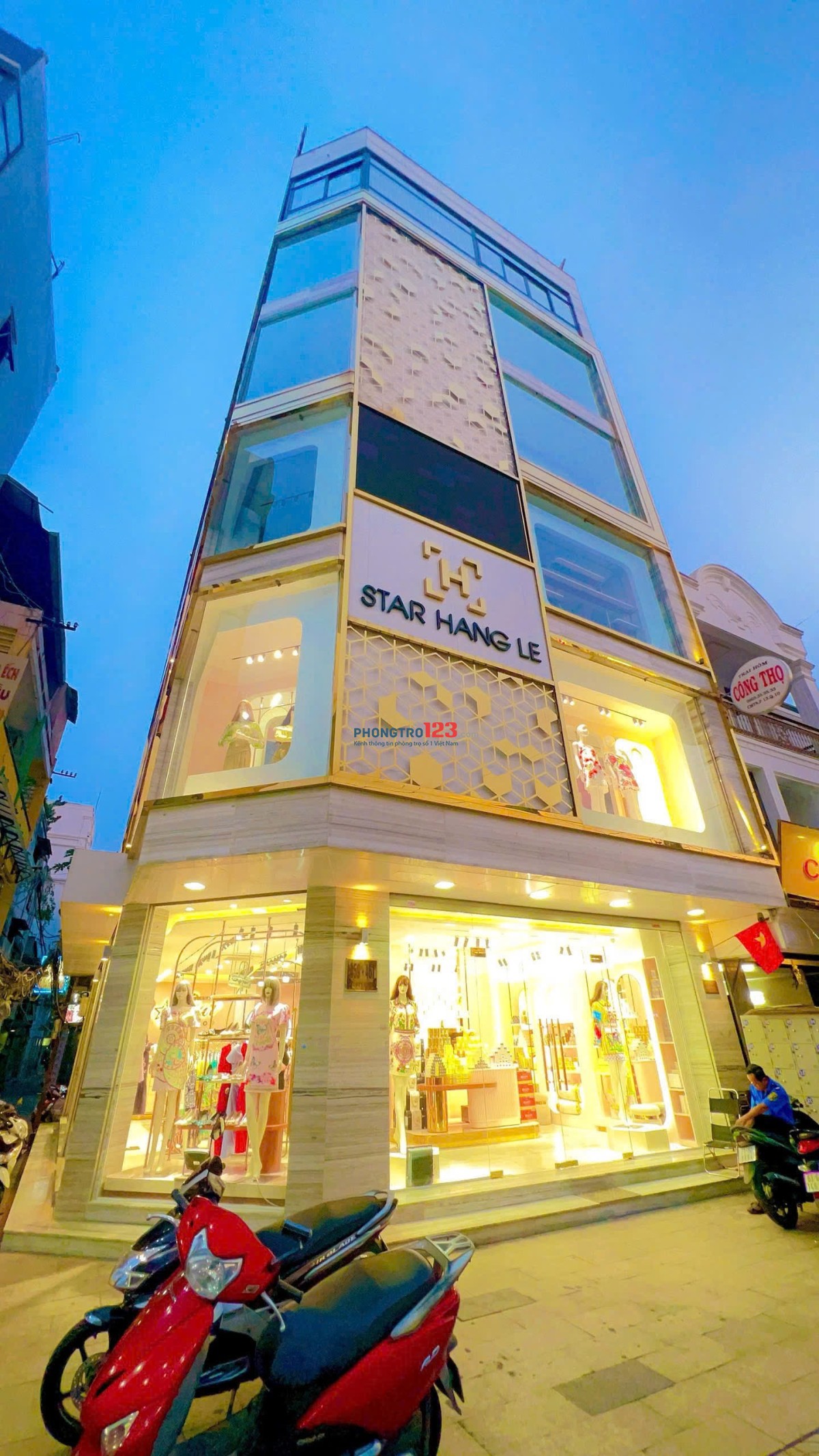 Cho thuê mặt bằng lô góc 2 mặt tiền Quận 10 đường CMT8 DT 8mx13.5m