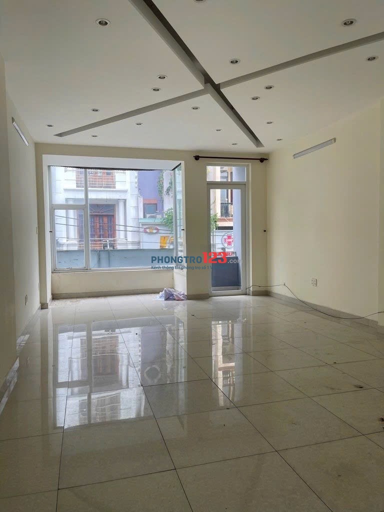 Cho thuê Nhà Nguyên căn CMT8 Q.10 gần chung cư Hà Đô đường xe tải lớn