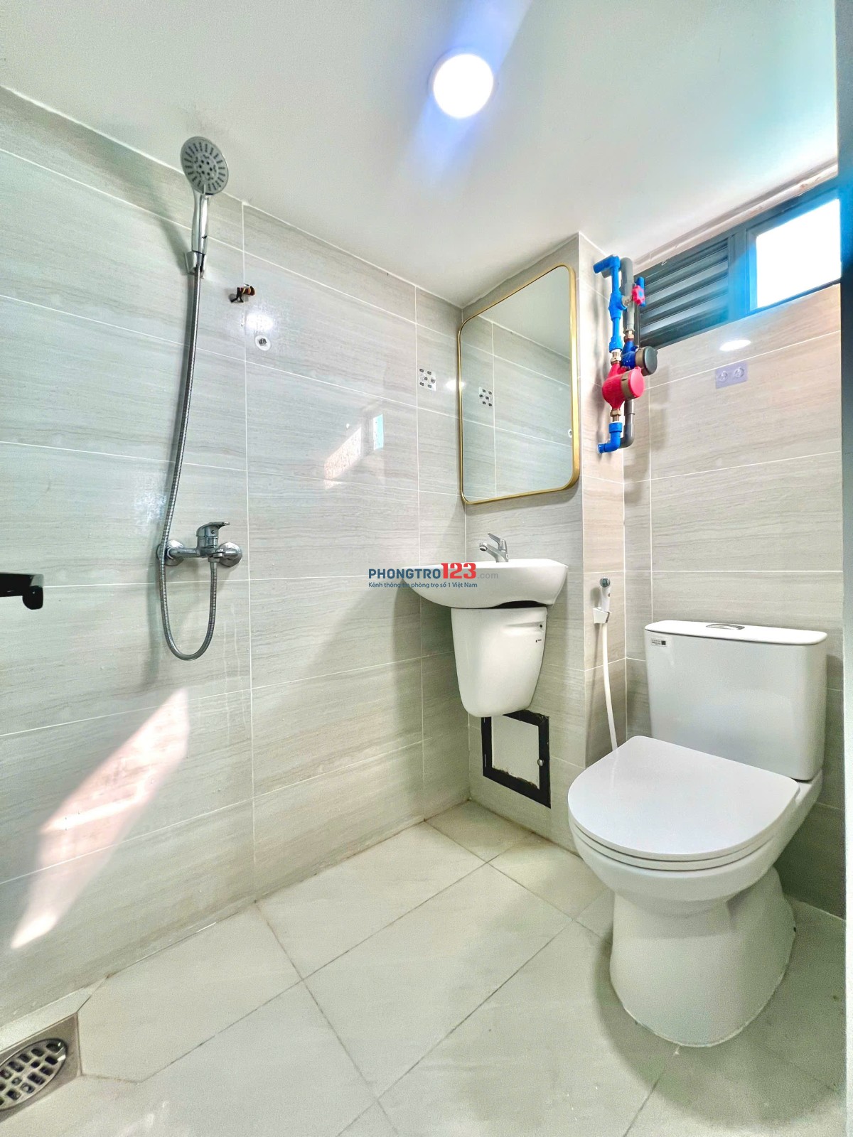 PHÒNG MỚI XÂY, NỘI THẤT MỚI TOANH, AN NINH ĐƯỜNG LÊ NGÃ CẠNH ĐH VĂN HIẾN