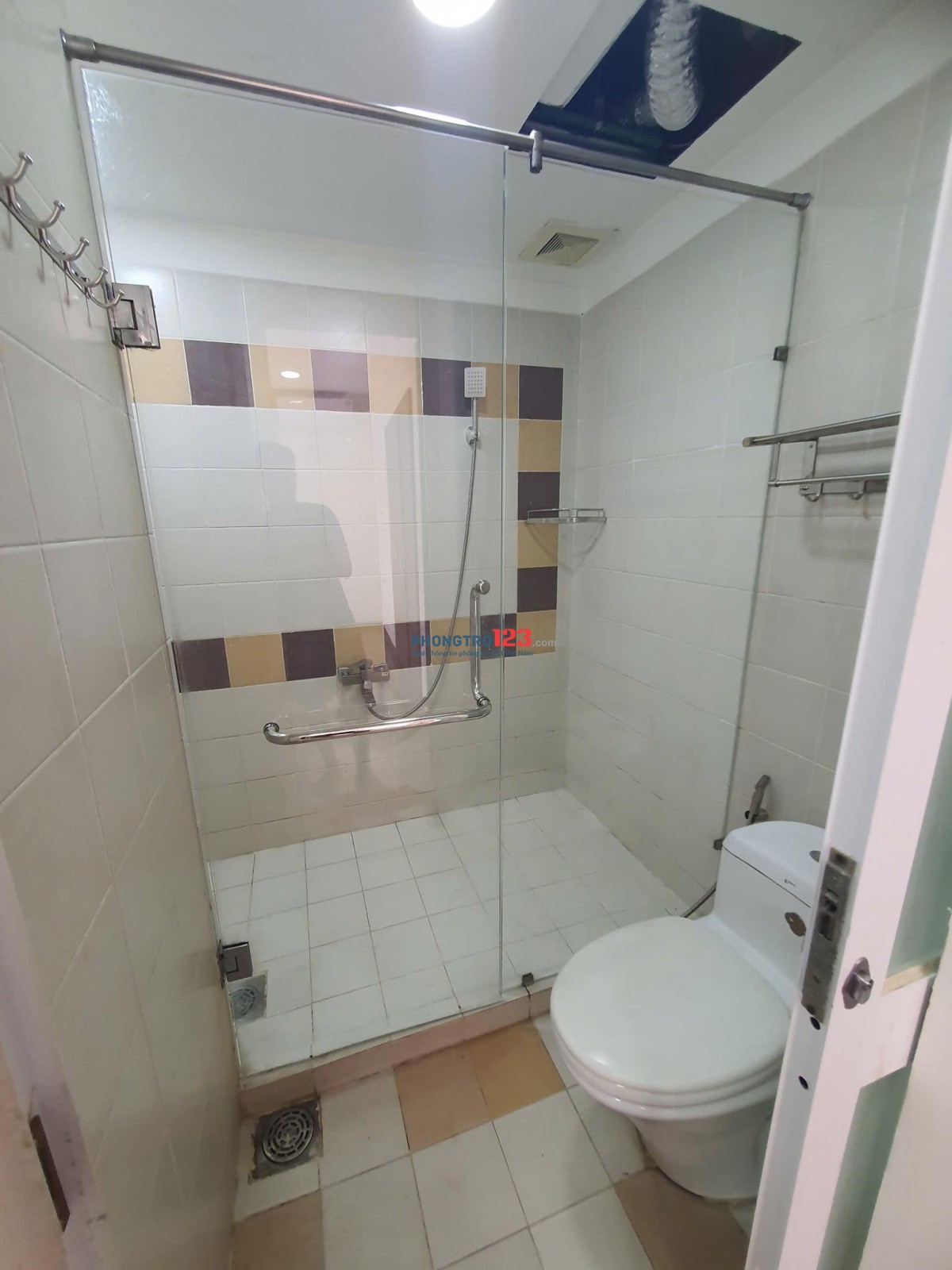 Chung cư Screc Tower, Trường Sa căn 3p ngủ rộng 105m2 chỉ 15,5tr/th