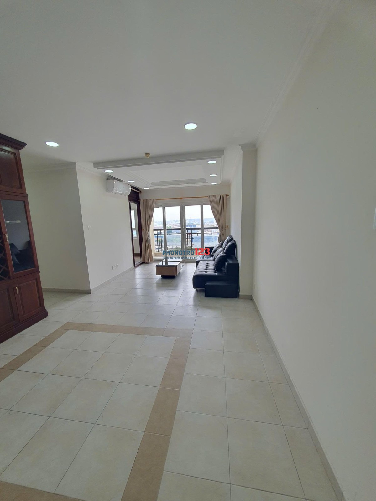 Chung cư Screc Tower, Trường Sa căn 3p ngủ rộng 105m2 chỉ 15,5tr/th