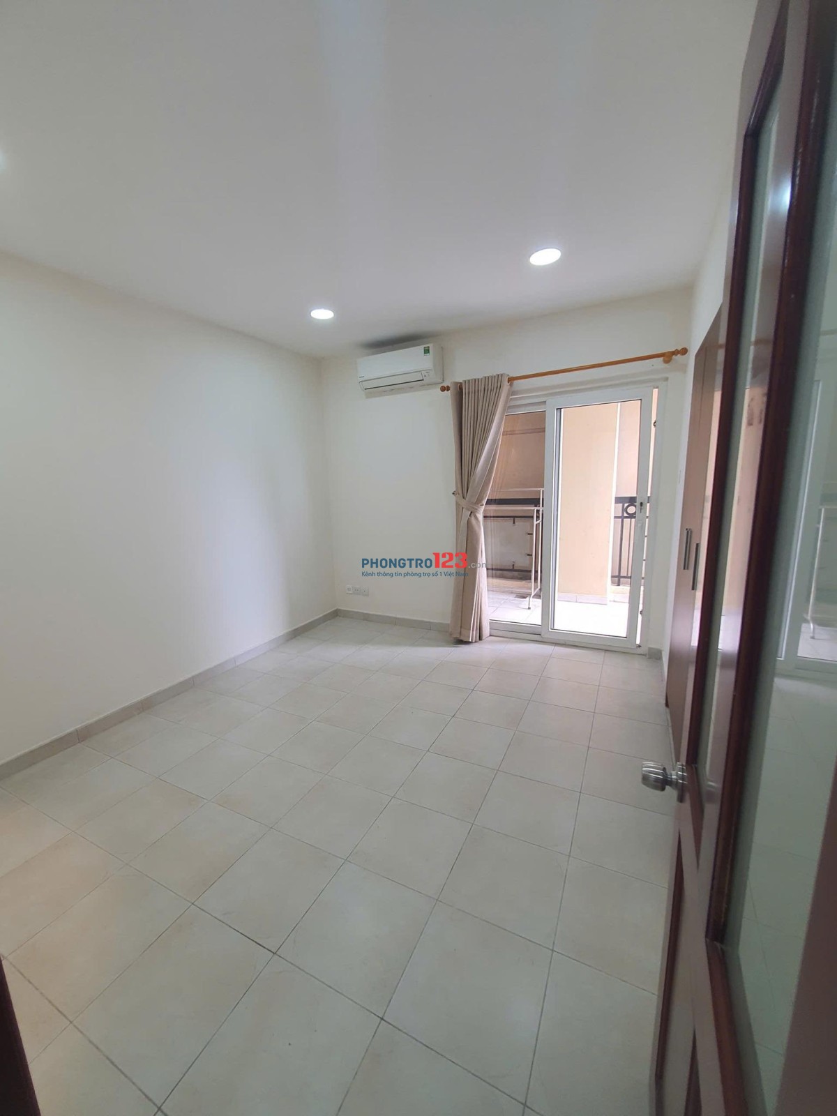 Chung cư Screc Tower, Trường Sa căn 3p ngủ rộng 105m2 chỉ 15,5tr/th