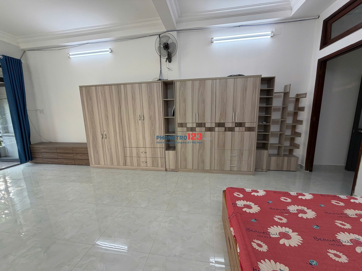 Phòng xịn Đặng Thuỳ Trâm, bao rộng (có ban công + nội thất)