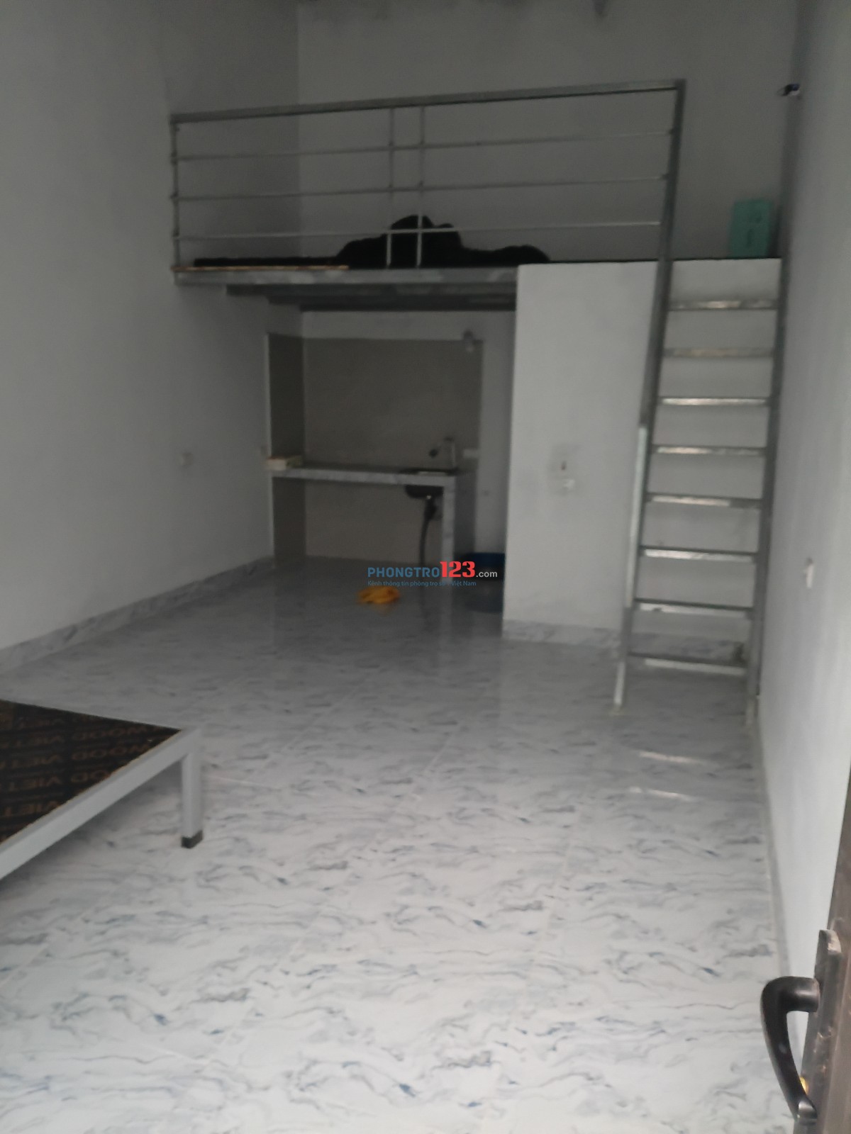 Mình tìm bạn ở ghép ạ, ở khu vĩnh thanh gần chung cư nhật tân ạ