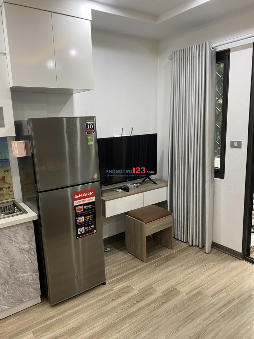 Cho thuê Căn hộ Apartmen tại ngõ 193 Trích Sài, Tây Hồ. Ngõ rộng ban công View hồ. Chỉ 7.5tr