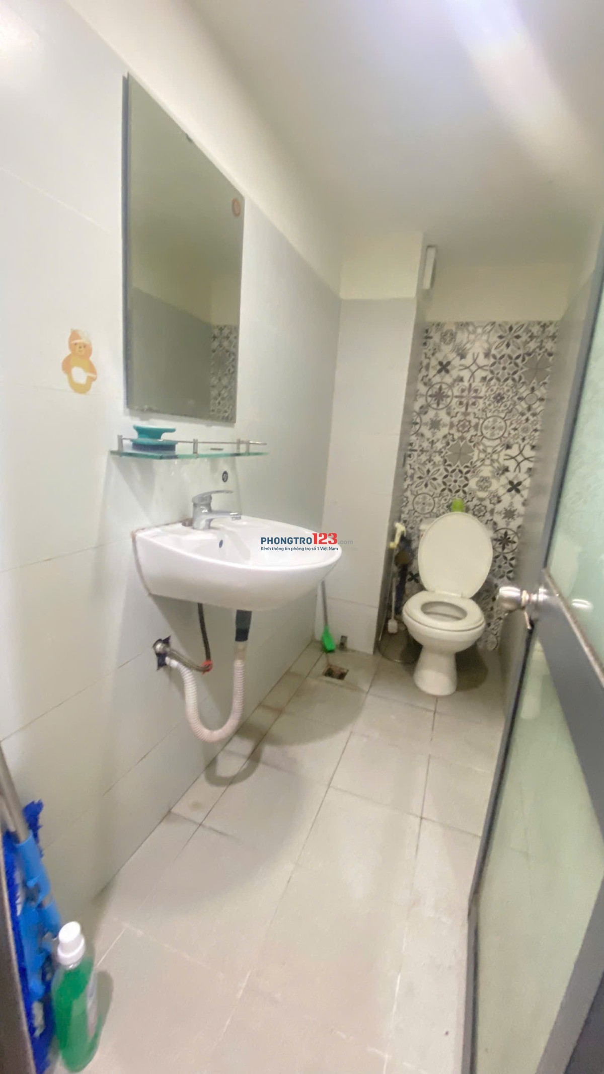 CHO THUÊ NHÀ NGUYÊN CĂN MẶT TIỀN TẠI TRUNG TÂM QUẬN 1