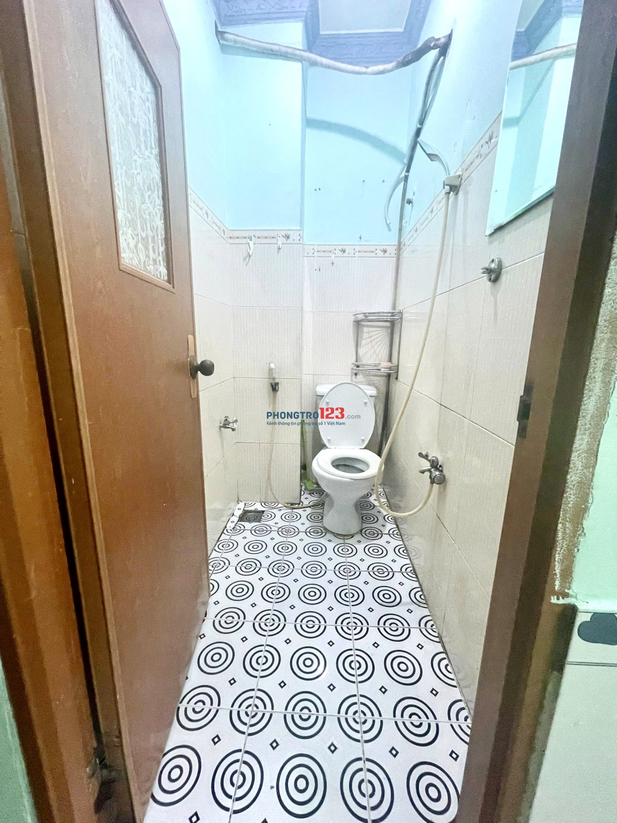 Cho thuê phòng trọ quận 10, có máy lạnh, wc riêng, cửa sổ