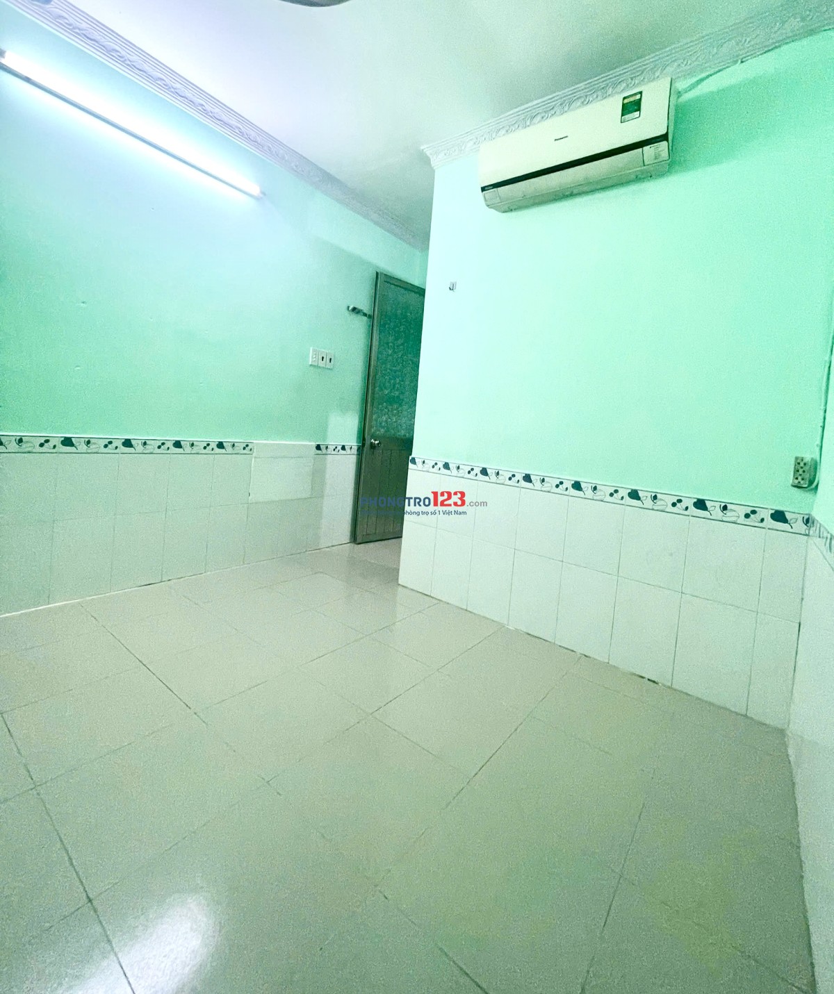 Cho thuê phòng trọ quận 10, có máy lạnh, wc riêng, cửa sổ