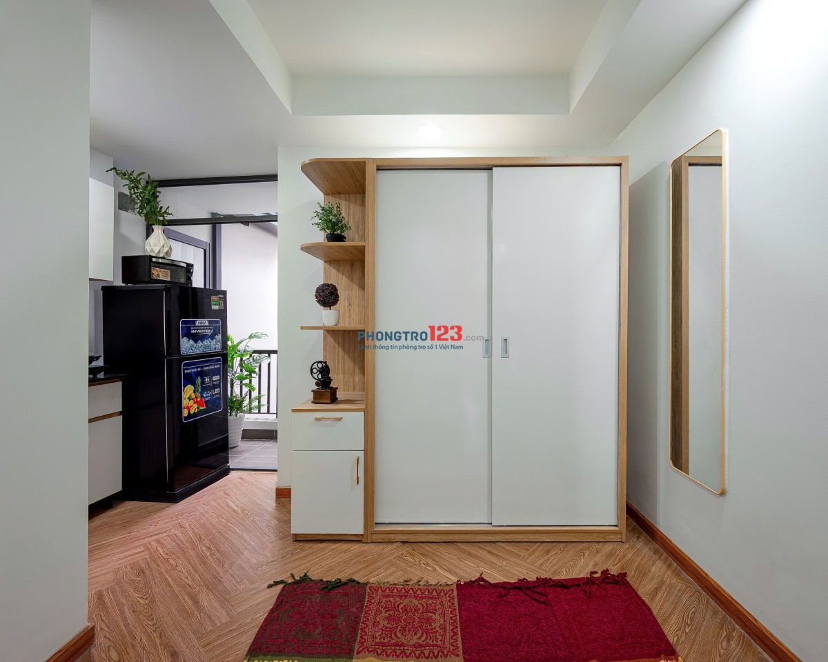 Cho thuê phòng trọ mới có ban công ở Âu Cơ