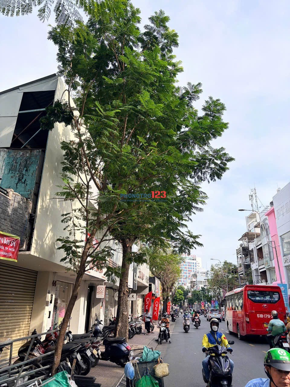 Mặt bằng cho thuê Lê Văn Sỹ DT4x40 1 trệt, 2 lầu, 2 mặt tiền trước sau