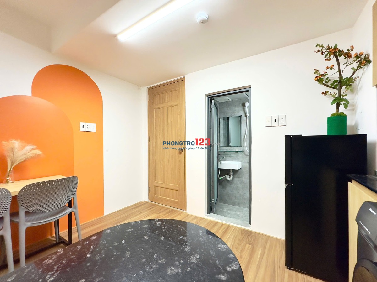 Phòng siêu đẹp 1PN PK bancon riêng Số 8 Sông Thương Quận Tân Bình (Đối diện sân bay TSN)