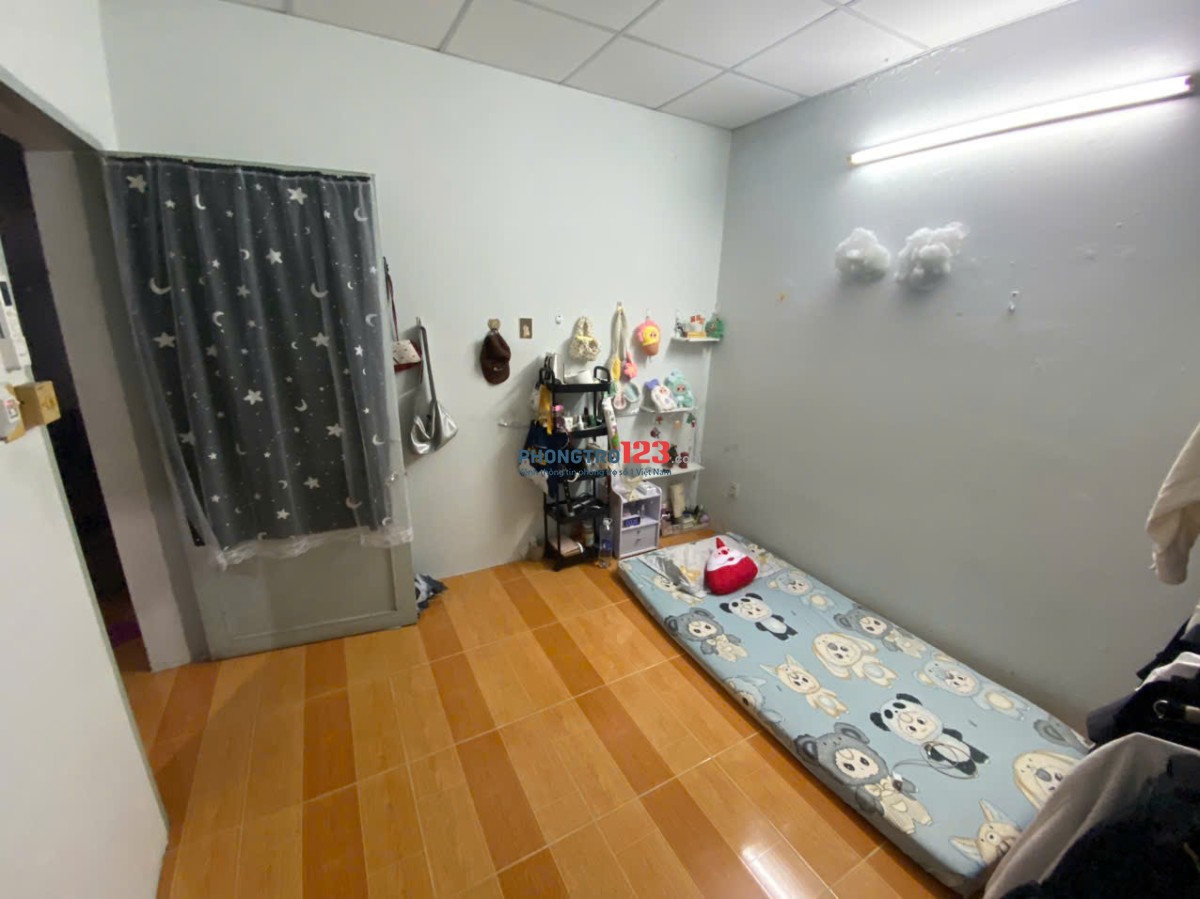 Tìm bạn nữ văn phòng ở ghép Q. Tân Bình - 60m2