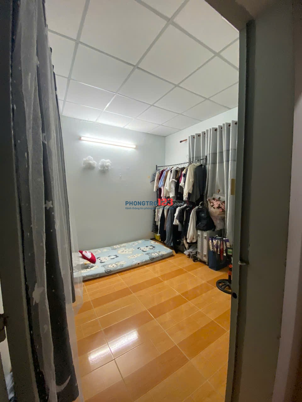 Tìm bạn nữ văn phòng ở ghép Q. Tân Bình - 60m2