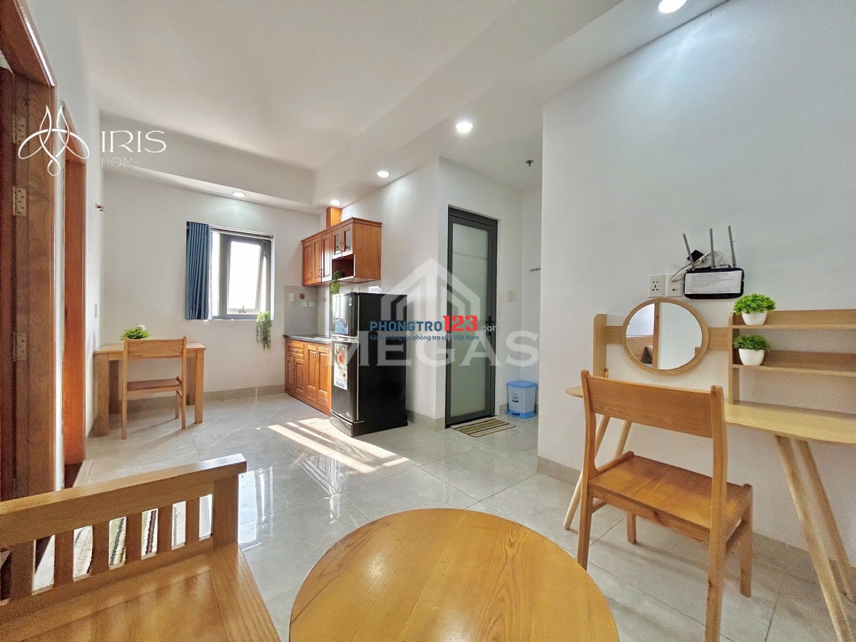 CHO THUÊ 2 PHÒNG NGỦ RỘNG 70m2 NGAY NGUYỄN THỊ ĐỊNH - THANG MÁY - GẦN ĐẢO KIM CƯƠNG