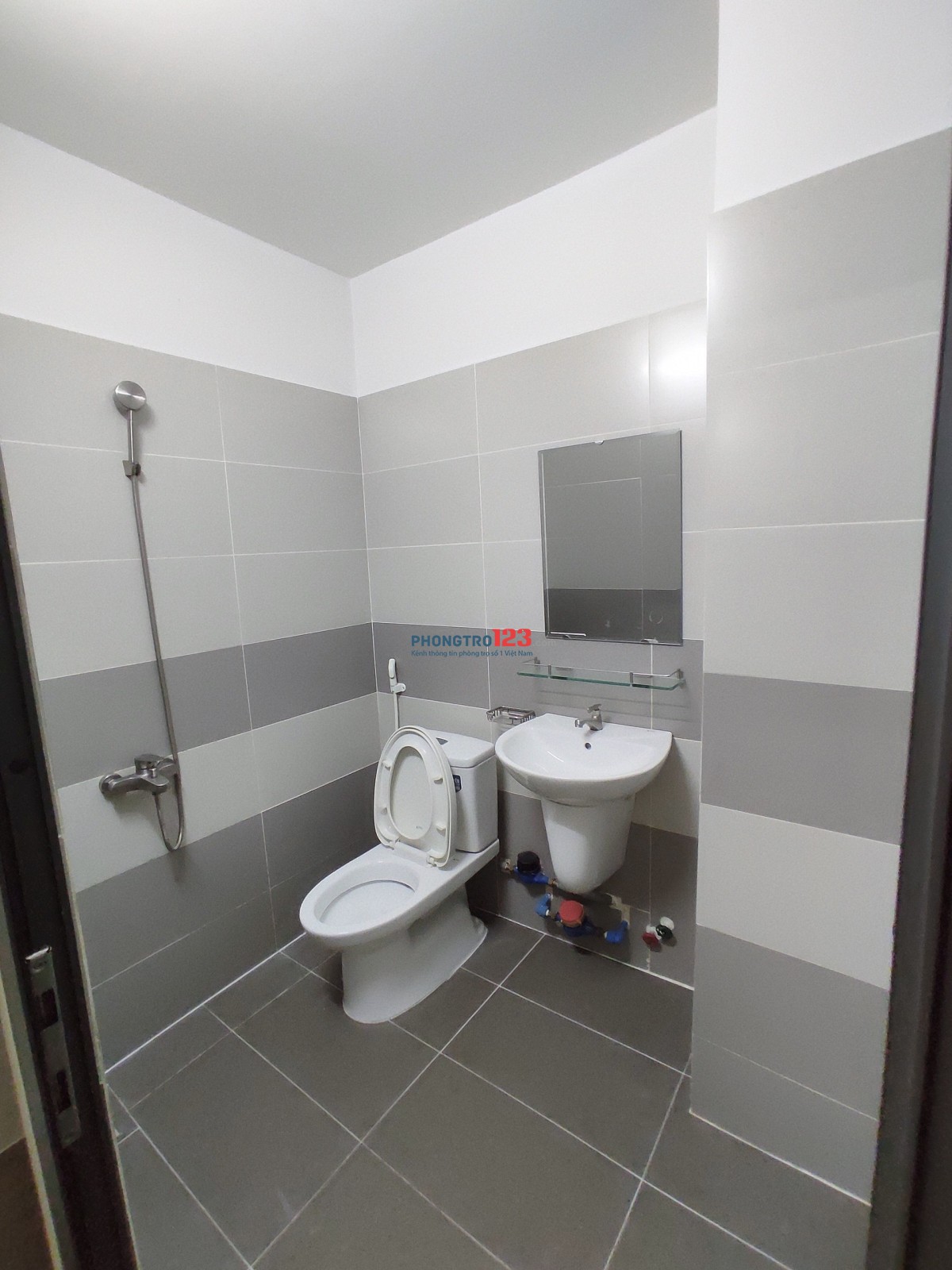 Phòng 25m2 - 3tr5 Cát Lái Q2 cũ