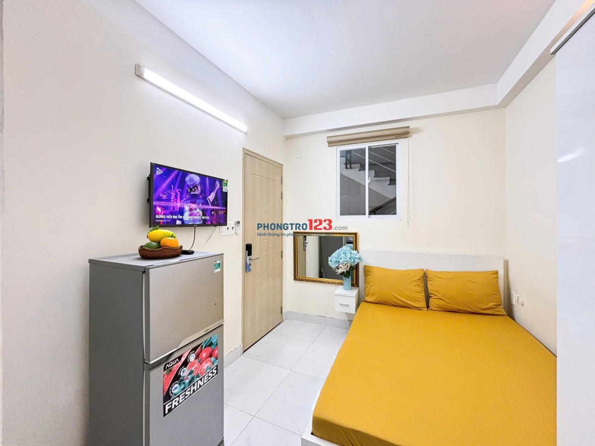 NGAY ĐH KINH TẾ, CV TAO ĐÀN - PHÒNG FULL NỘI THẤT CHỈ 4,5 TRIỆU