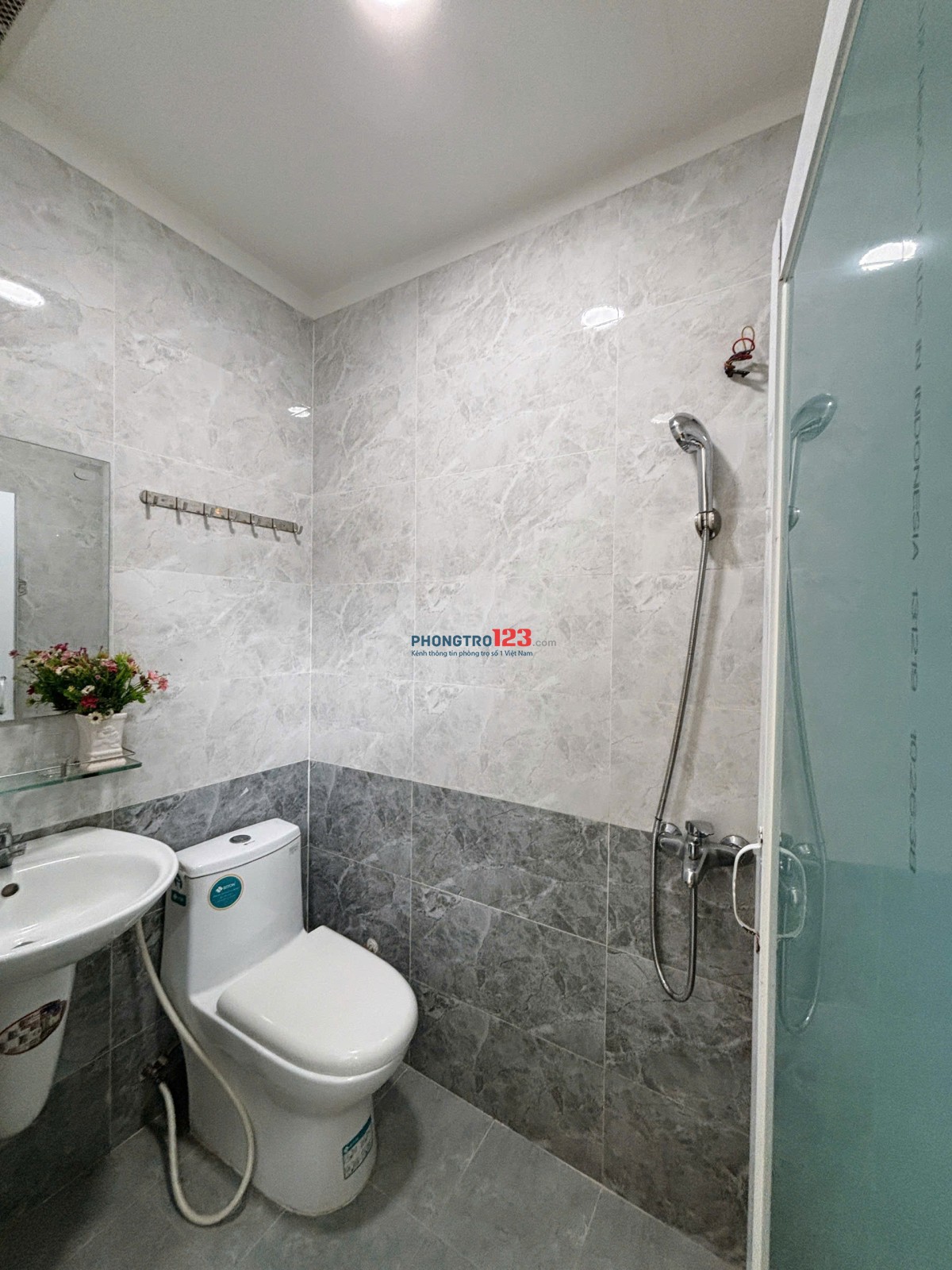 NGAY ĐH KINH TẾ, CV TAO ĐÀN - PHÒNG FULL NỘI THẤT CHỈ 4,5 TRIỆU