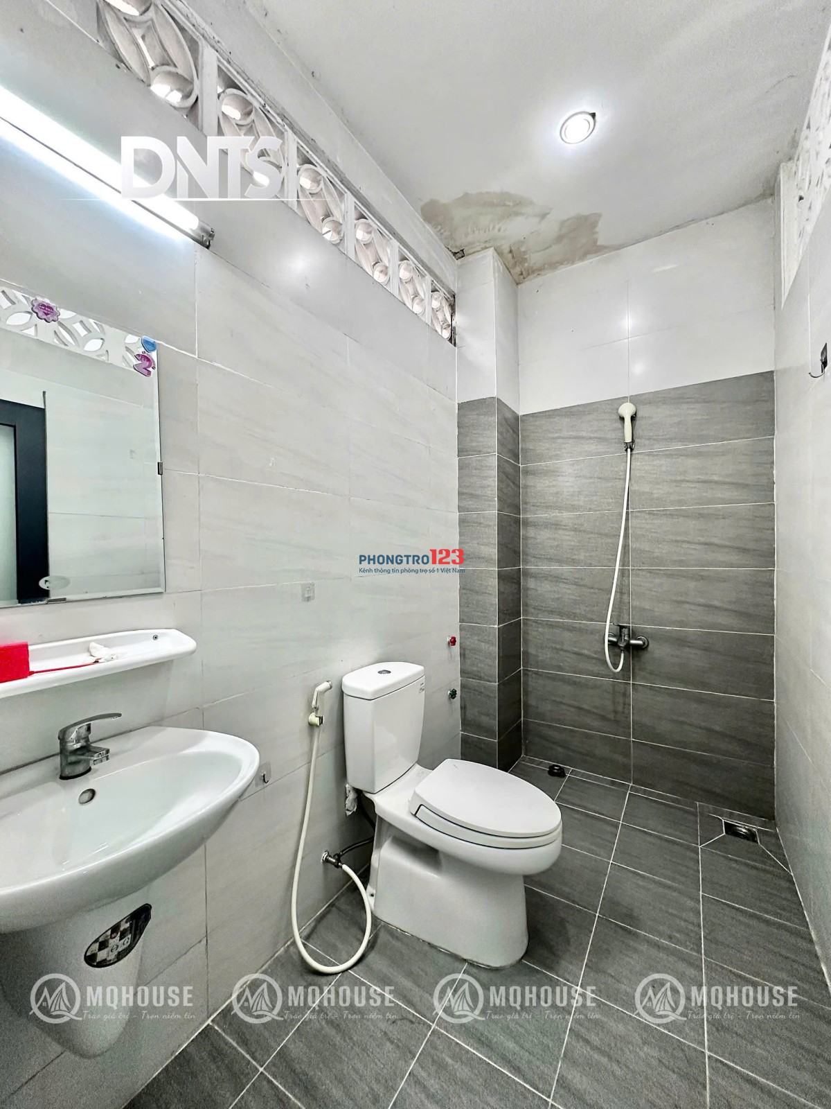 Căn Hộ Cửa Sổ Lớn - Full Nội Thất Mới - Gần Bitexco - Cầu Khánh Hội - Phố Đi bộ Nguyễn Huệ