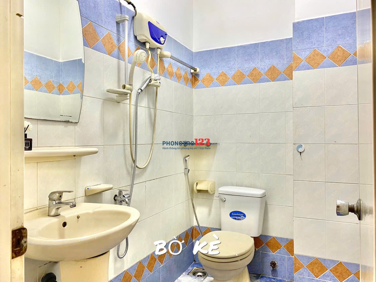 Cho Thuê Phòng Trọ Ban Công - Ngay Bờ Kè Hoàng Sa - Trần Quang Khải - Cầu Bông - Chợ Đakao