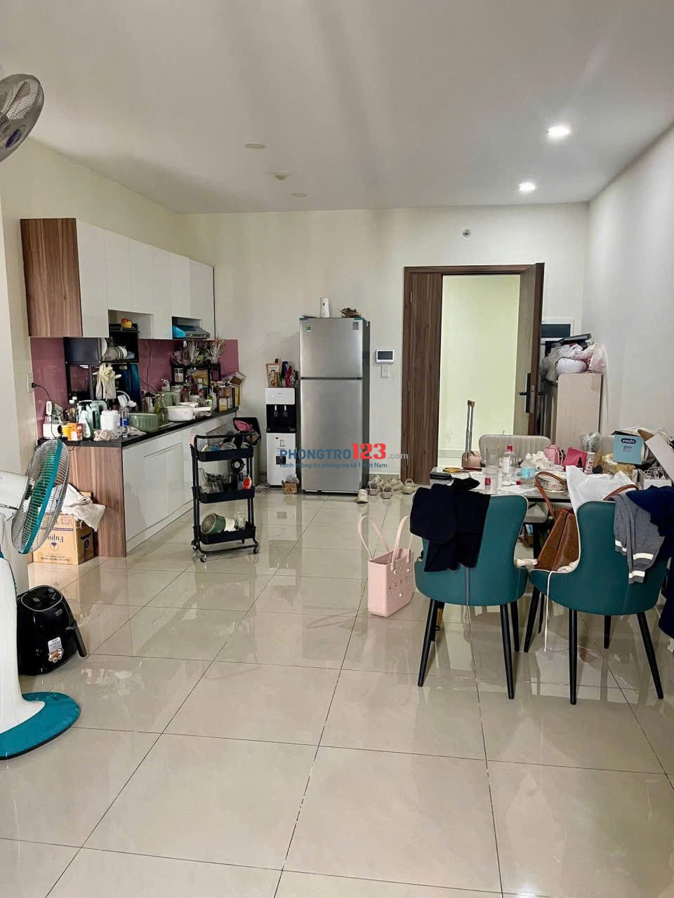 Chung cư Screc Tower, Coopmart Trường Sa, Q3: 100m2, 3p ngủ, 15triệu