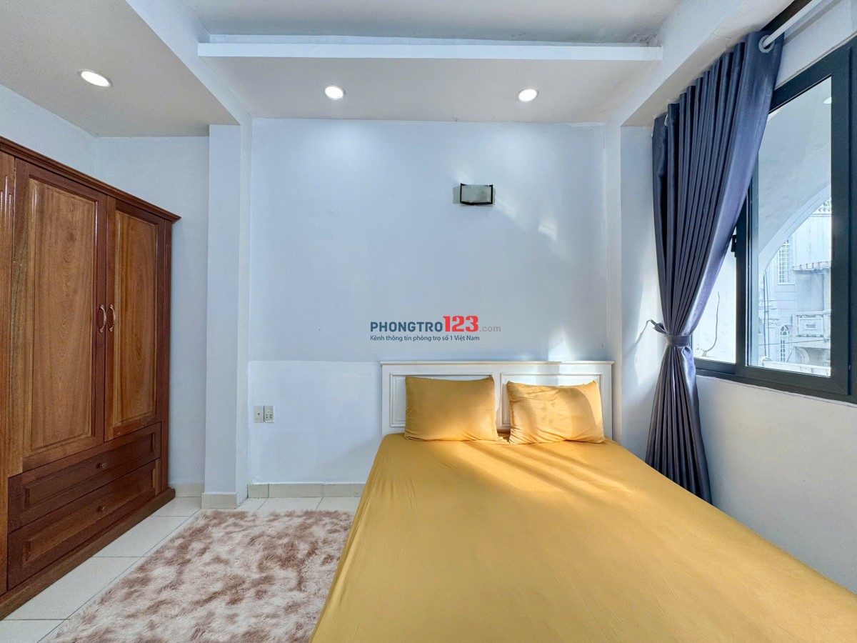 PHÒNG BAN CÔNG CÓ THANG MÁY GẦN VẠN HẠNH MALL