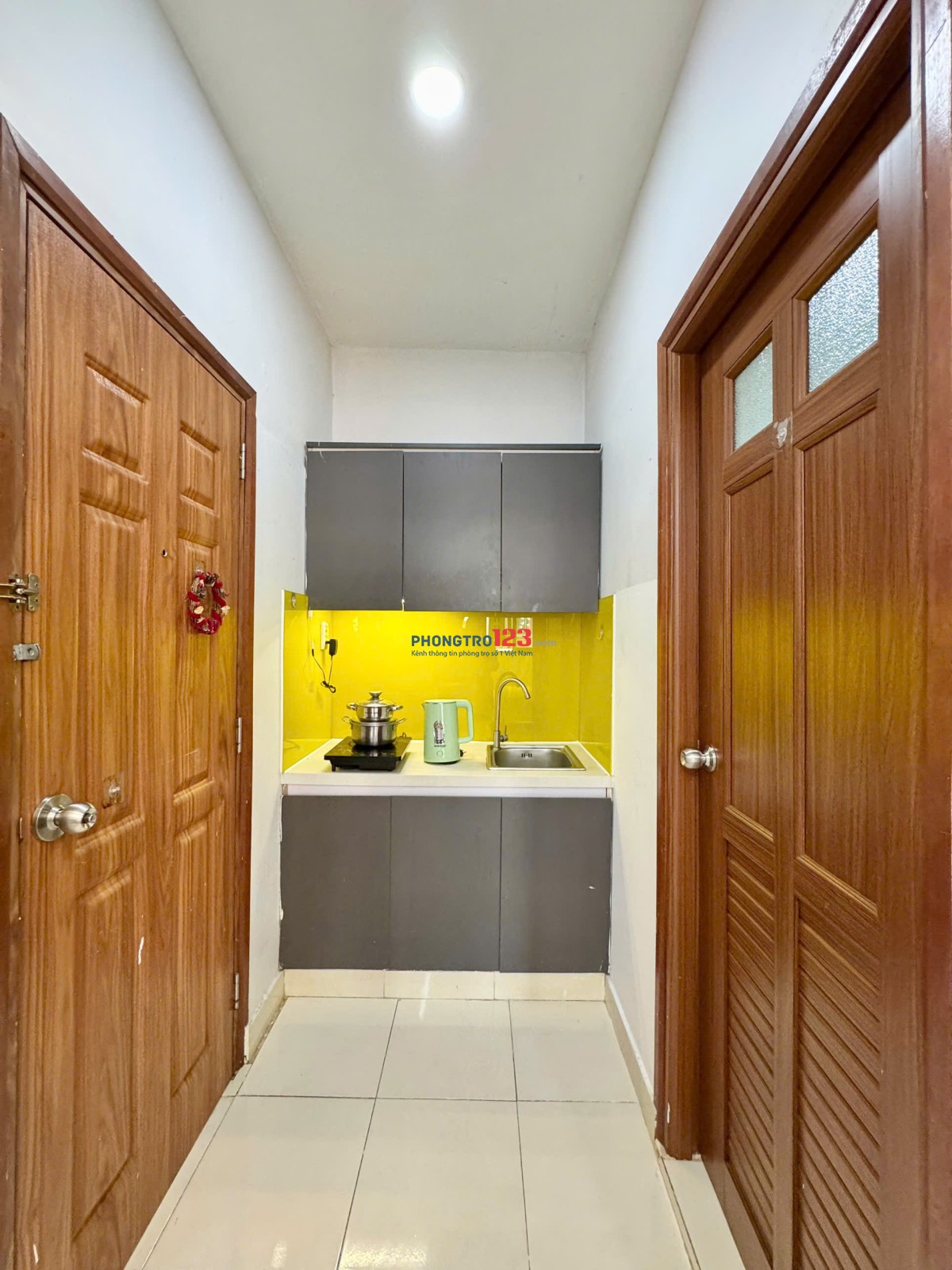 PHÒNG BAN CÔNG CÓ THANG MÁY GẦN VẠN HẠNH MALL